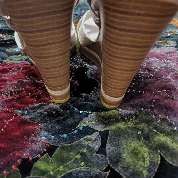 NWOT Kayleen Shoes - Picture 3 of 4